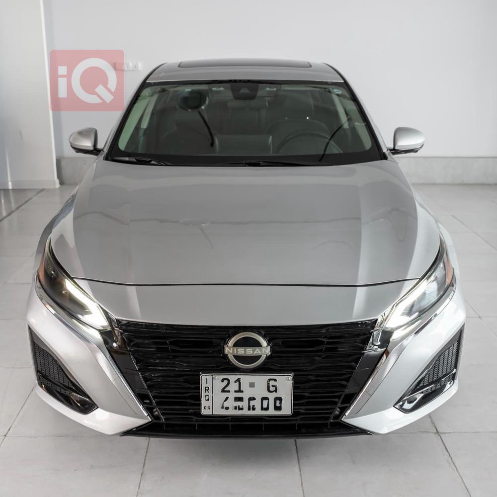 نيسان ألتيما